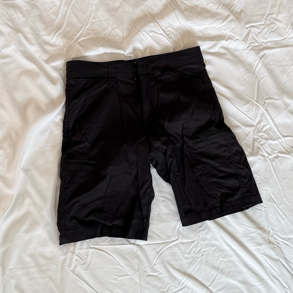 Size 32 Wrangler Summer Shorts